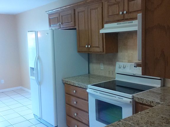 4th image of 2769 N Boxwood Dr