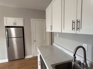 Newly Renovated Milwaukee Lower East Side Studio/ One bed Apartments- Located Near Brady Street, Milwaukee, WI 53202
