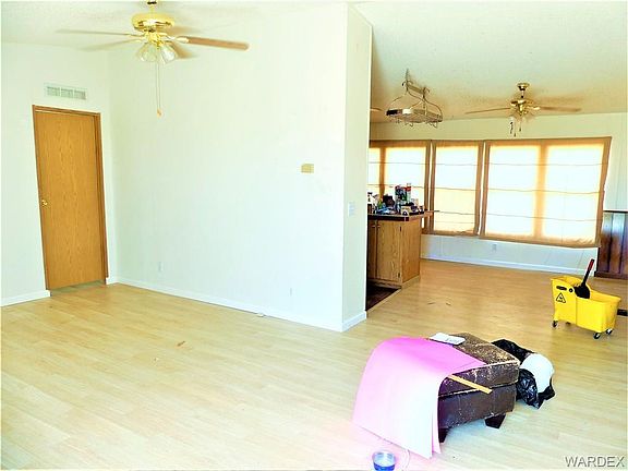 4th image of 16900 N Knoll Dr