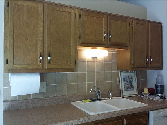 5th image of 2805 N Grassy Creek Dr