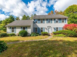 4735 Glenwood Cir, Emmaus, PA 18049