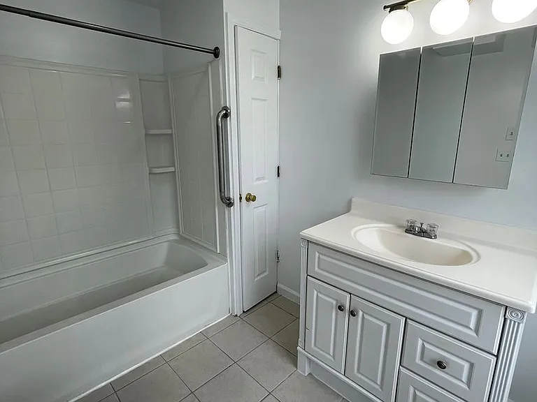 232 Broadway — Photo 7