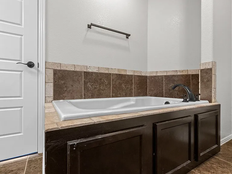 1166 S Blue Willow Ave — Photo 18