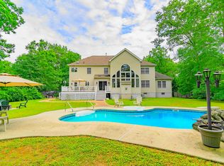 4 Genevieve Ct, Little Egg Harbor, NJ 08087