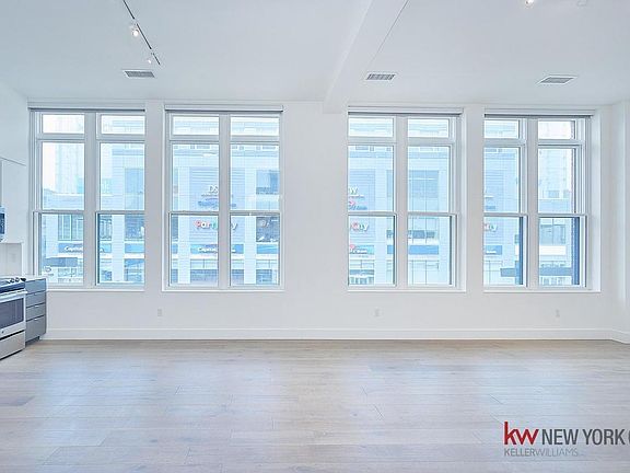 2nd image of 271 W 125th St Ste 209