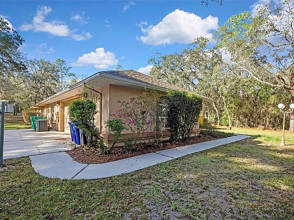 4th image of 340 E Savoy St