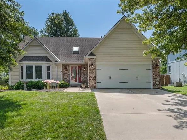 197 W Colleen Ct, Gardner, KS 66030