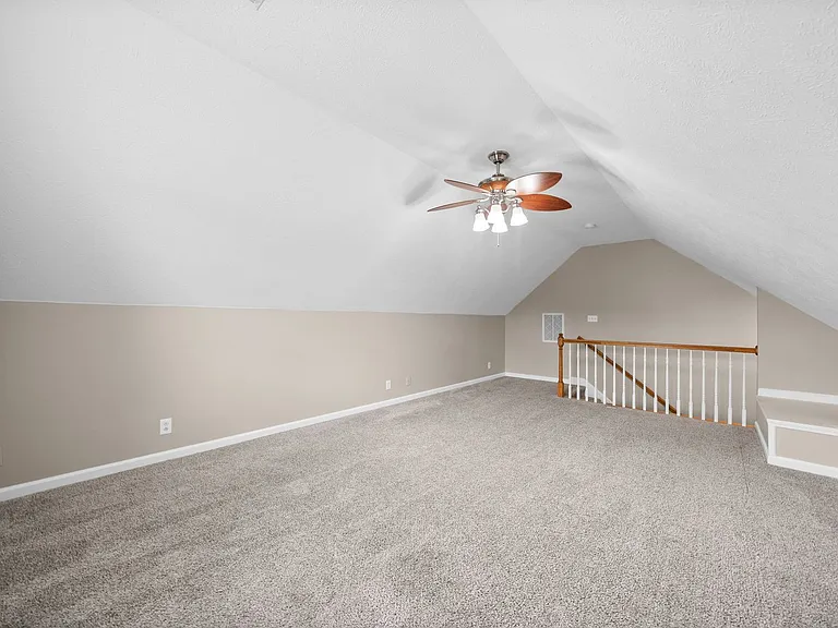 3932 Gaine Dr — Photo 24