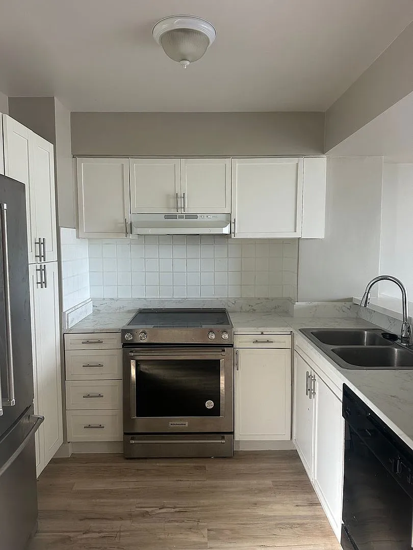 Partly Furnished 1 bedroom — Photo 3