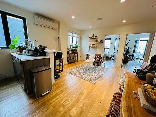 Rented by null | media 23