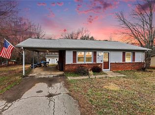 1612 Ballymena Dr, Reidsville, NC 27320