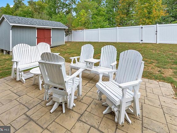 3rd image of 24466 Broad Creek Dr