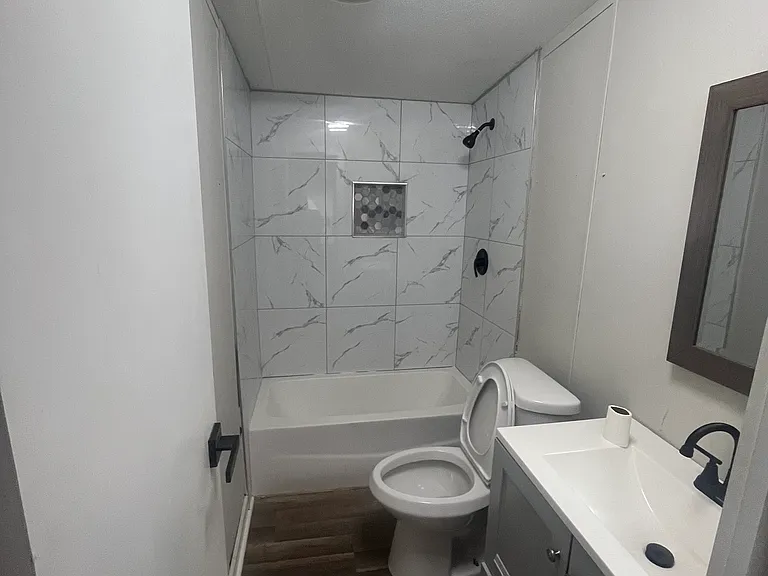 1443 Woodend Ln — Photo 11