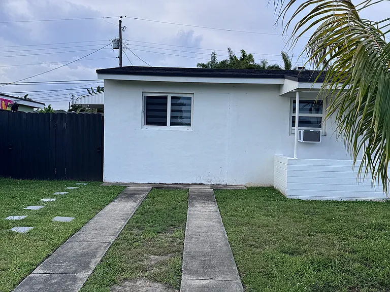 8731 SW 41st Ter — Photo 16