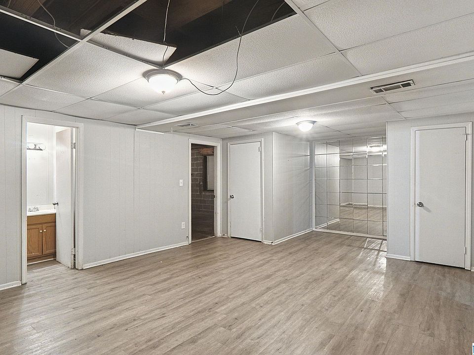 16th image of 9925 Miller Ave