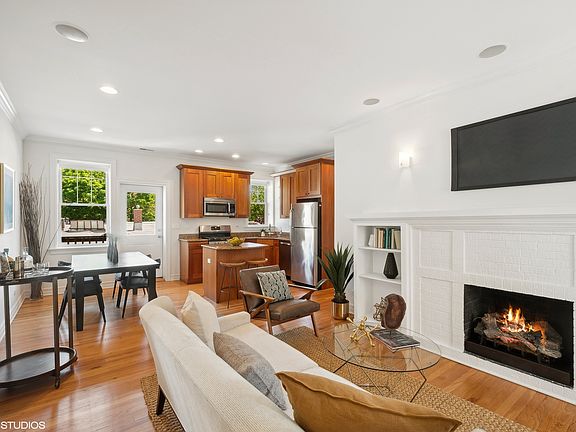 3rd image of 2707 N Mildred Ave APT 3C