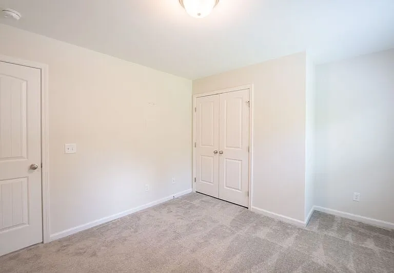 257 Cromer St — Photo 50