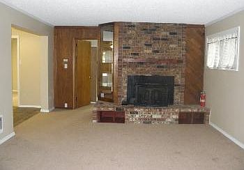 2nd image of 16603 Wallingford Ave N