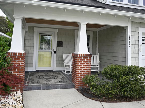 2nd image of 2117 Maple Leaf Drive