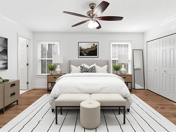 5th image of 1102 Moorestown Cir