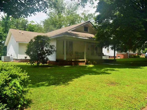 119 Elm St, Martin, TN 38237