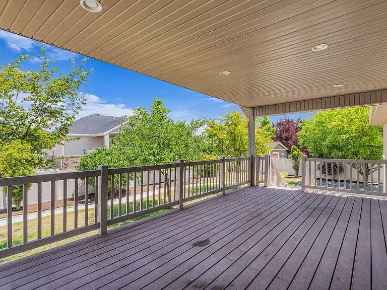 1377 S 4300 W — Photo 37