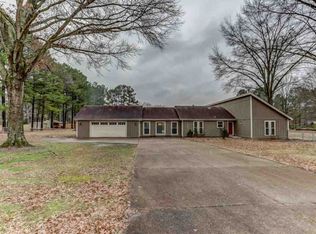 3149 Leo Holland Dr, Millington, TN 38053
