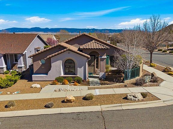 2nd image of 1121 N Half Hitch Rd