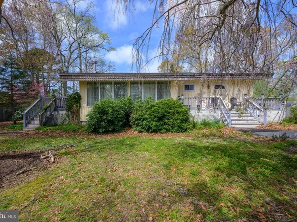 10 Mitchell Ave, Ocean View, DE 19970