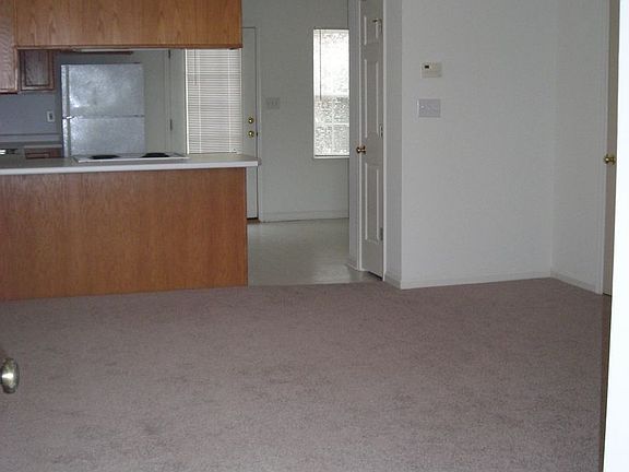 2nd image of 131 Springwood Ln