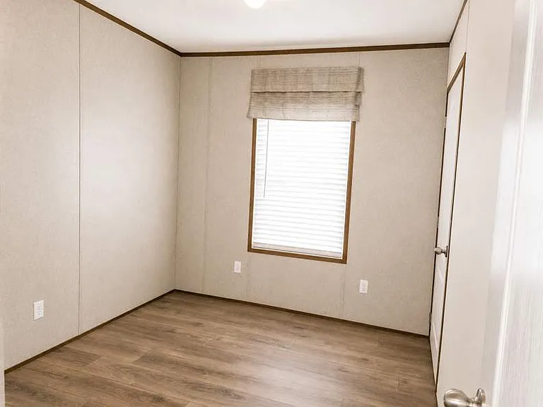 315 Robin Ann Ave — Photo 6