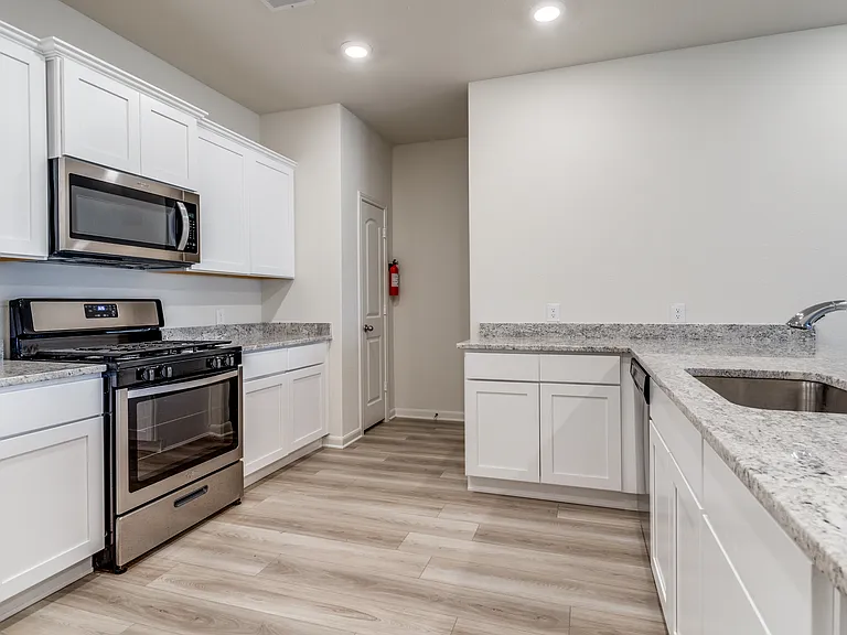 316 Stone Ct — Photo 5