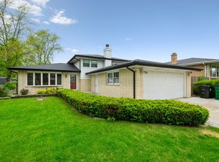 7706 W 82nd St, Bridgeview, IL 60455