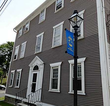 2nd image of 63 King St