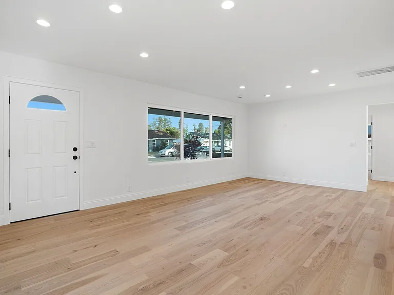 853 Sunset Dr — Photo 7