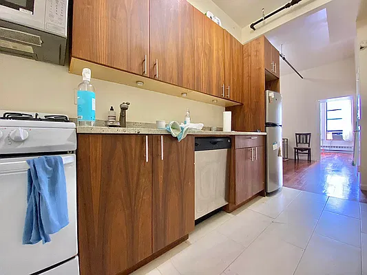 Rented by Oxford Property Group | media 9