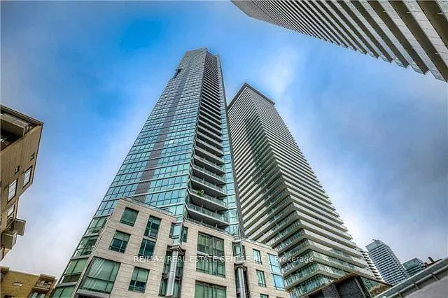 45 Charles St E #4703