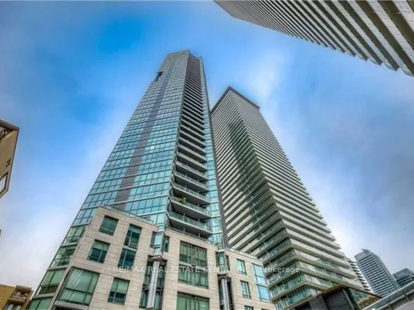 45 Charles St E, Toronto, ON