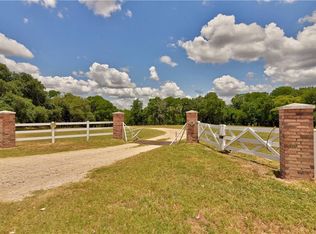 1087 Seawillow Rd, Lockhart, TX 78644