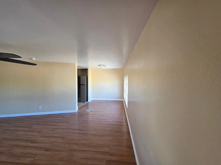 1469 W Virgil Dr — Photo 25