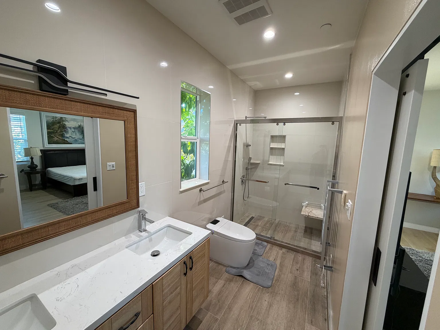 2 bed, 980 sqft, $3,300 — Photo 3