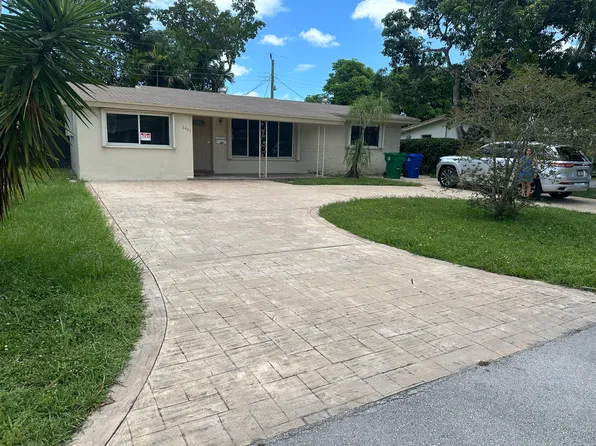 2401 Havana Dr, Hollywood, FL 33023
