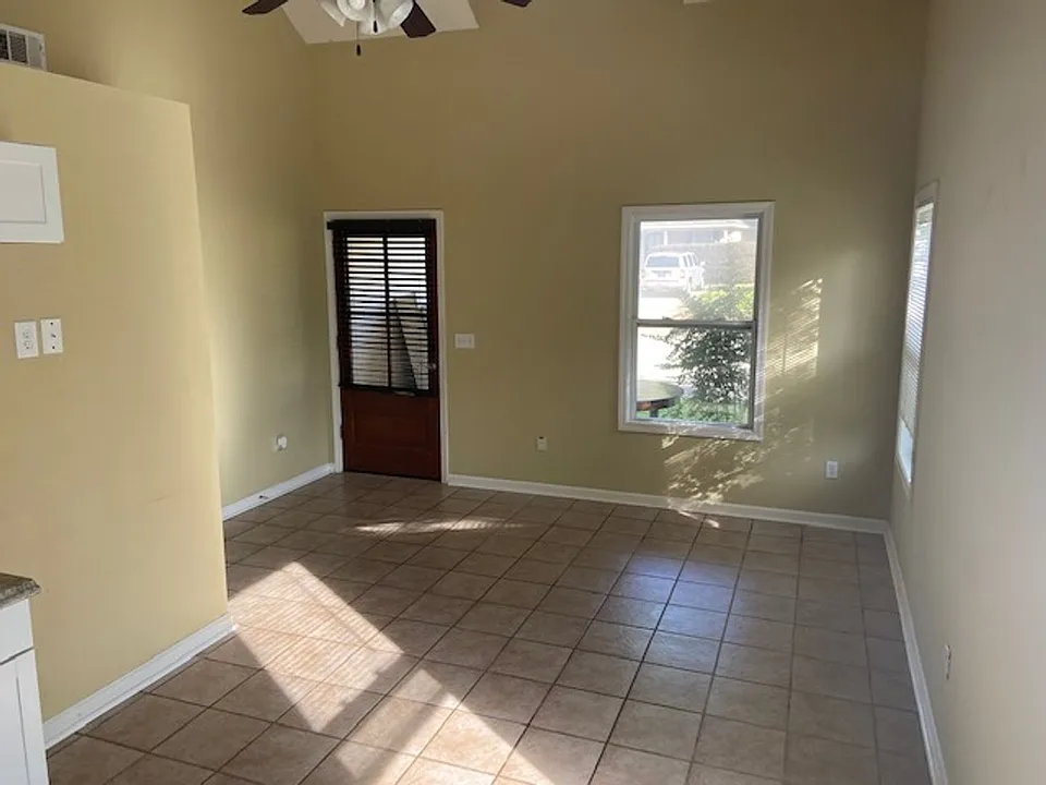 306 Countryview Cv