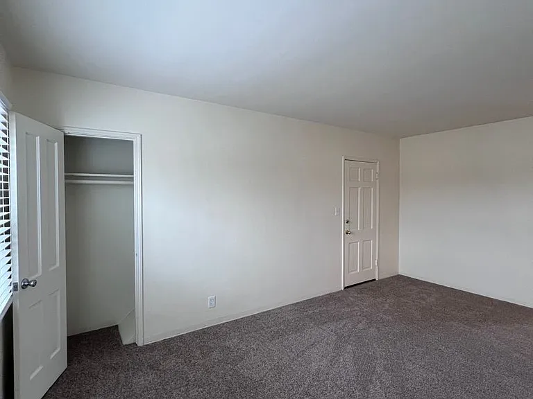 3211 Madison Ave #B — Photo 4