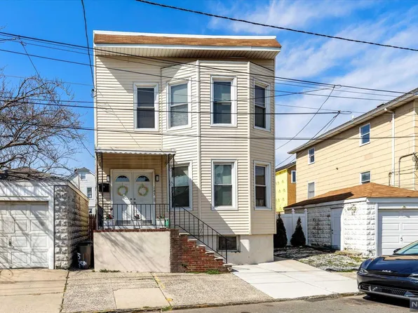 165 Devon St, Kearny, NJ 07032