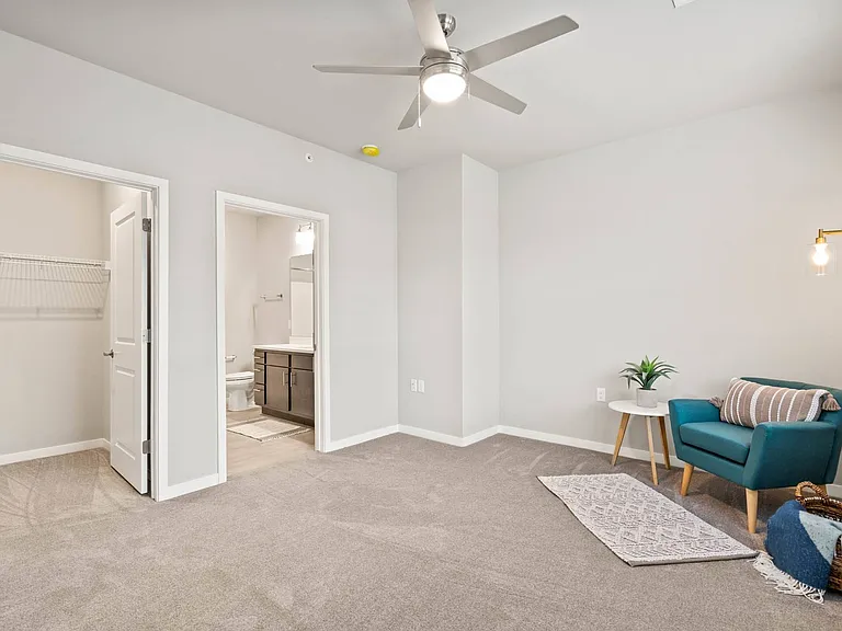 The 85 Bedroom | Stacked Flats