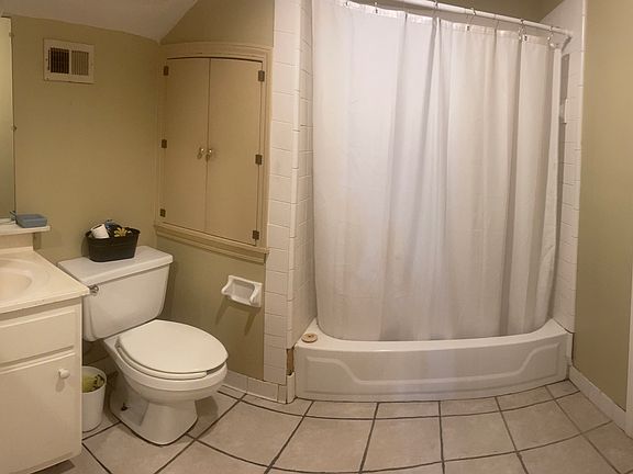 5th image of 1070 Riverview Dr #7
