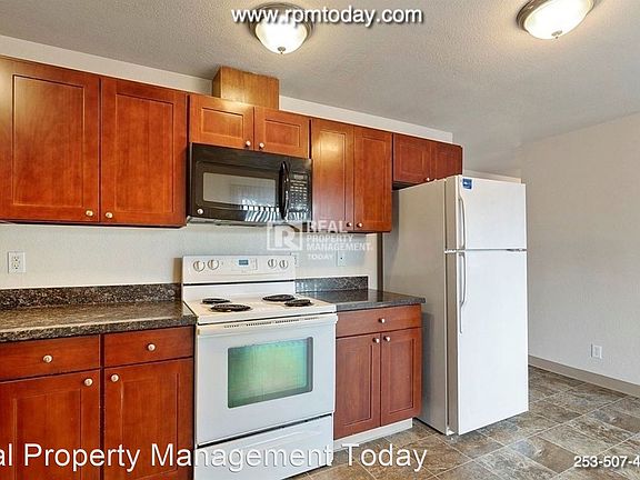4th image of 2064 E 56th St APT B3