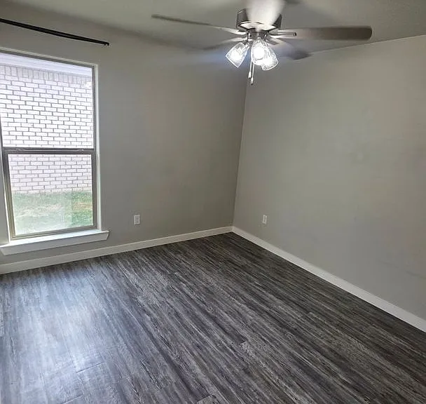 7009 Athens St — Photo 11