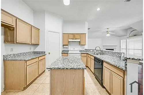 700 N Emma Dr Photo 1